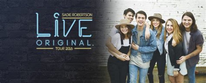 Sadie Robertson Announces Live Original Tour – Celeb Secrets