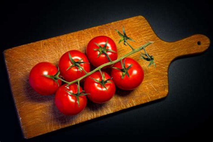 Why Does Tom Brady Not Eat Tomatoes?